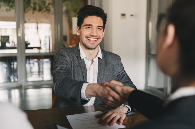 Developing a Growth Mindset: Your Guide to Navigating Career Changes Effectively
