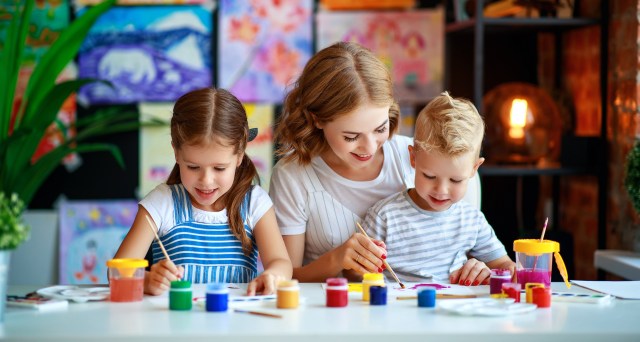 Creating Lasting Memories: Fun Family Crafts for Rainy Afternoons