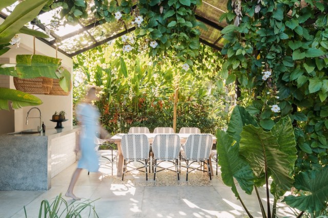 Top 5 Steps to Building a Simple Pergola for Your Garden
