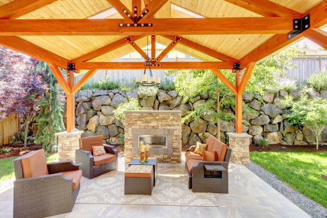 Essential Elements for Crafting a Cozy and Inviting Outdoor Space